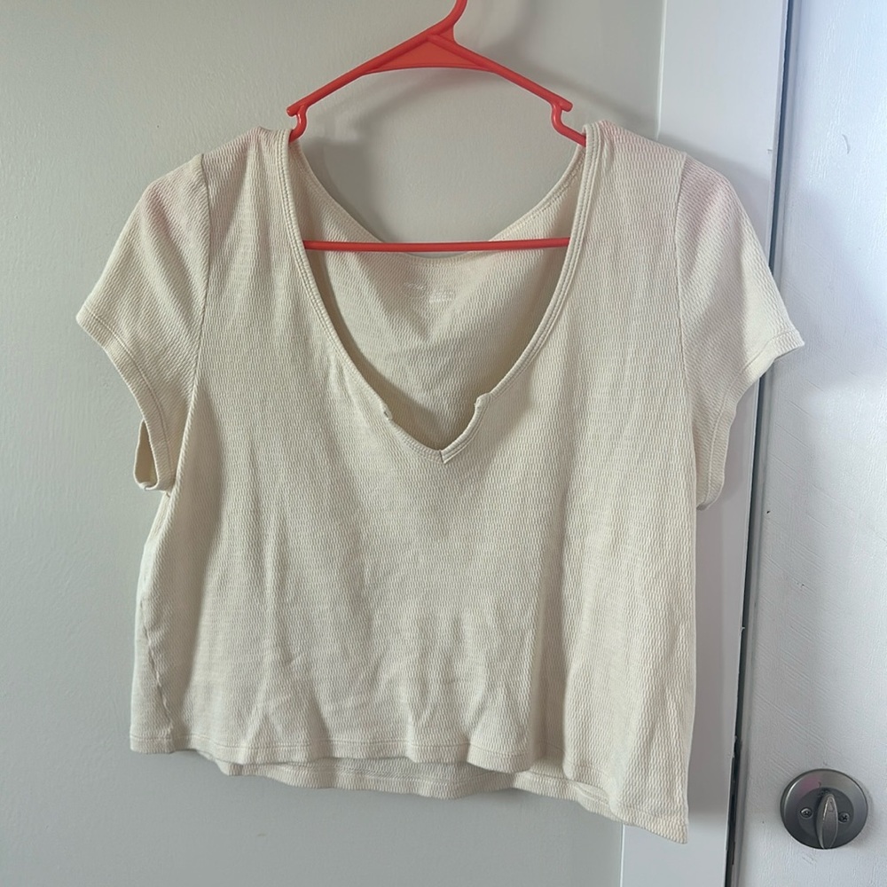 Aerie XL cream crop top v neck